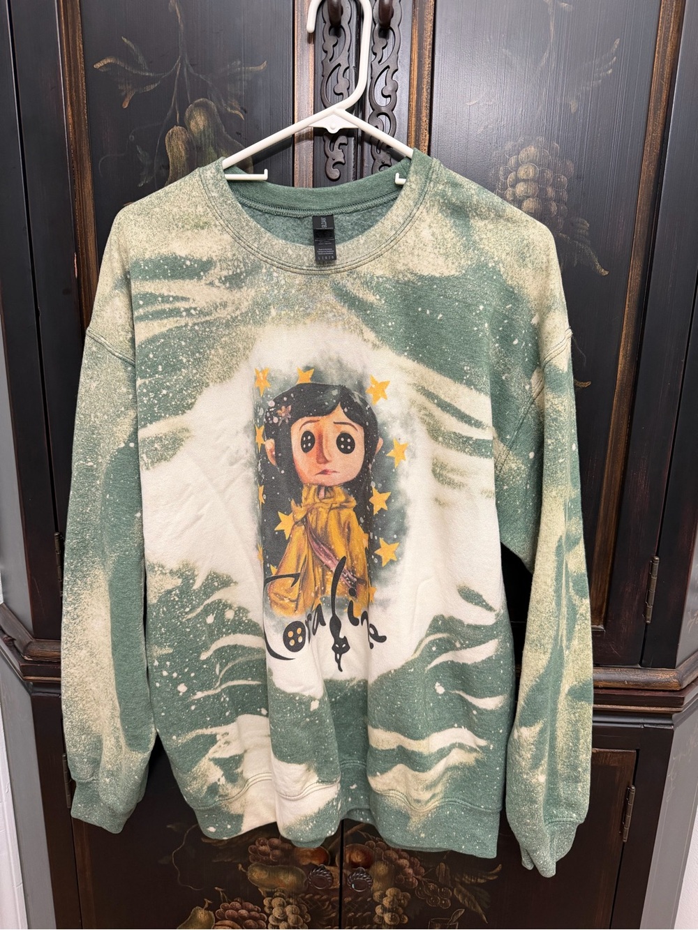 Coraline Bleached Sweatshirt Green Graphic Crewneck Women’s Size L - Picture 2 of 3